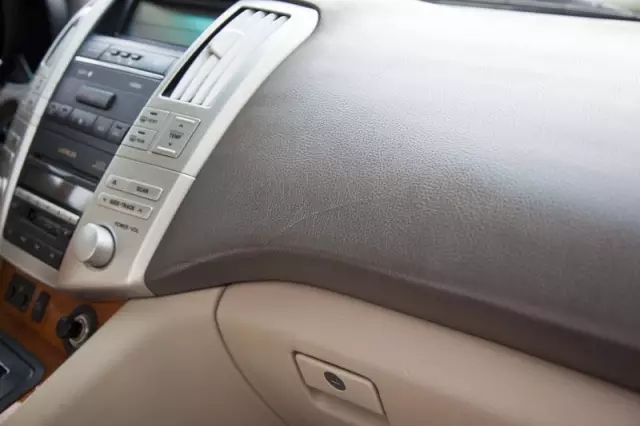 【天嬌用車學(xué)】暴曬后的汽車究竟有多毒？超乎你想象