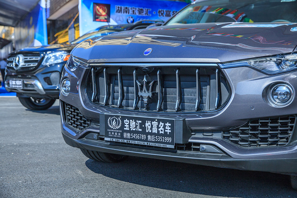 【車(chē)展第一天】遇到那個(gè)TA，放棄蘋(píng)果8......