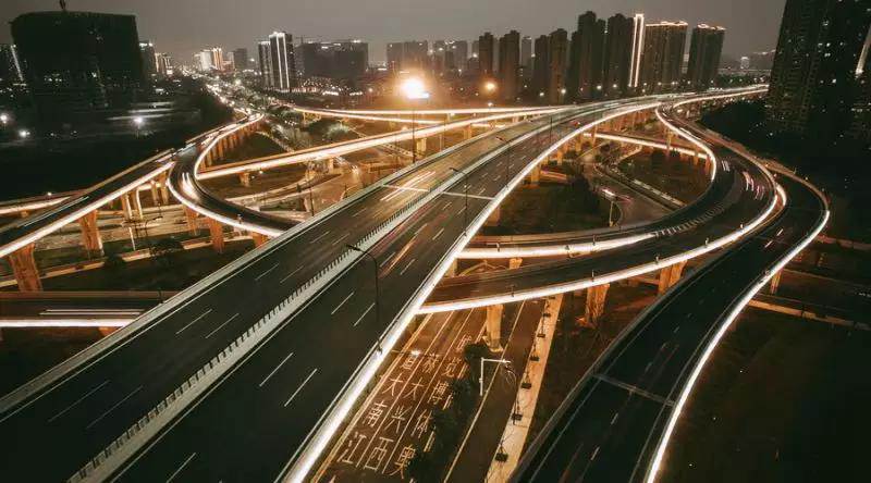 這些上道必知汽車燈語，你知道嗎？
