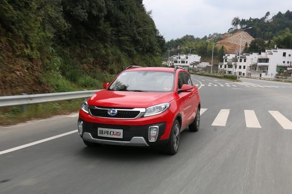 車窗怎么開省油又涼快？這些竅門送你秀操作！